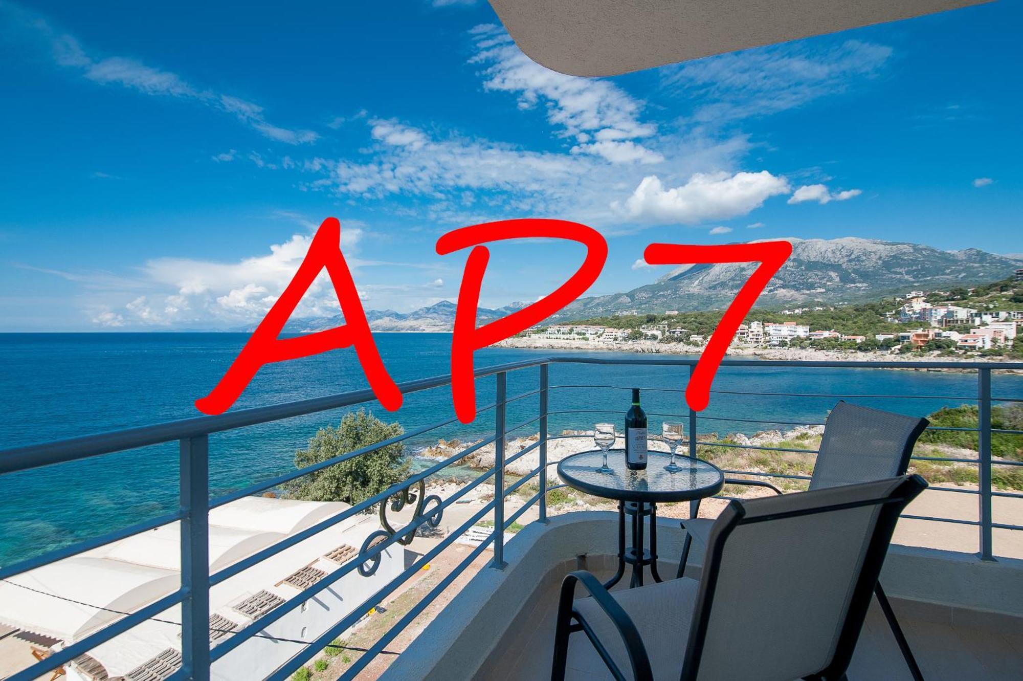 Open Sea Apartments يوتجيها الغرفة الصورة